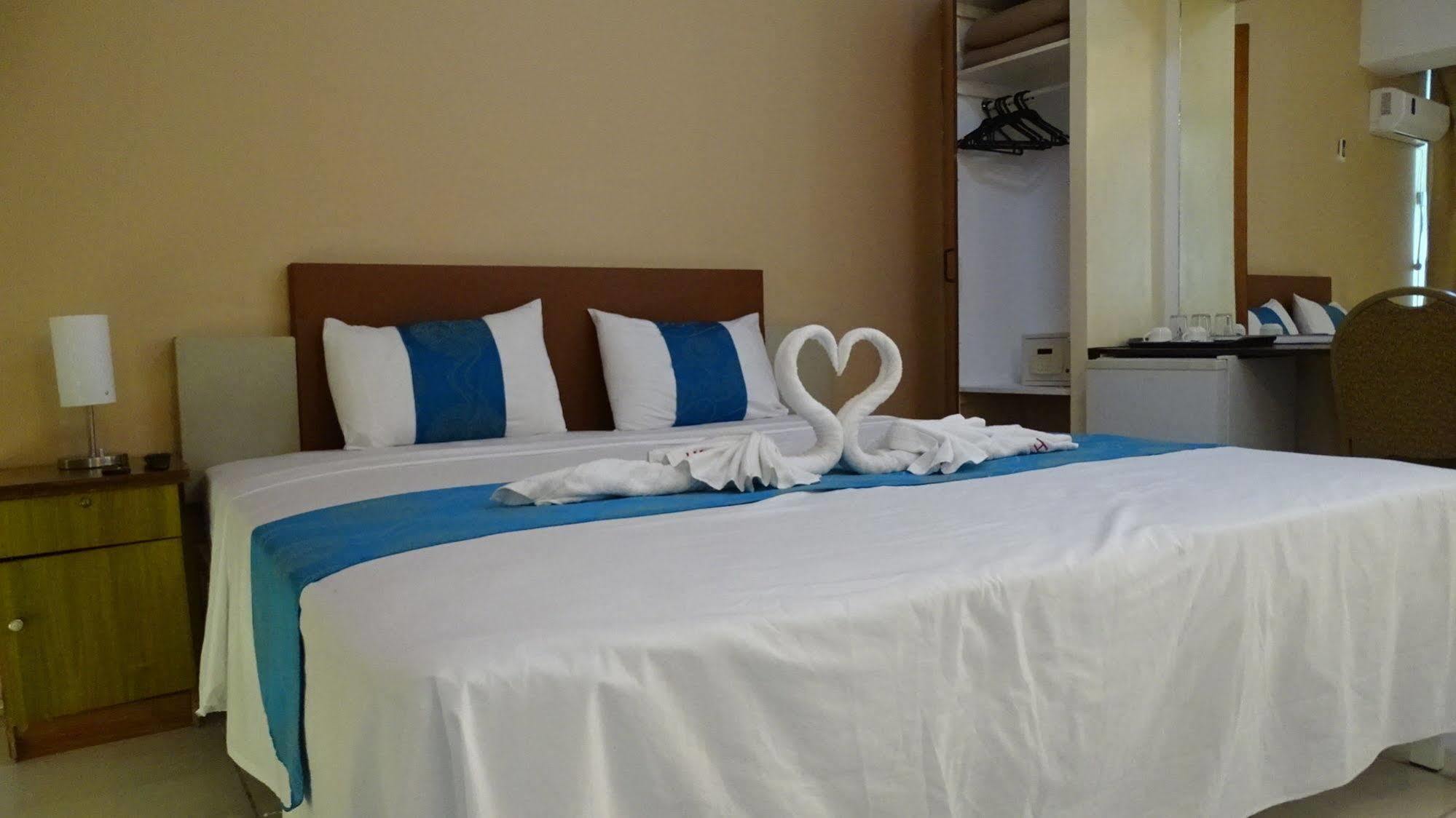 Hypertek Hotel Grand-Baie Eksteriør bilde
