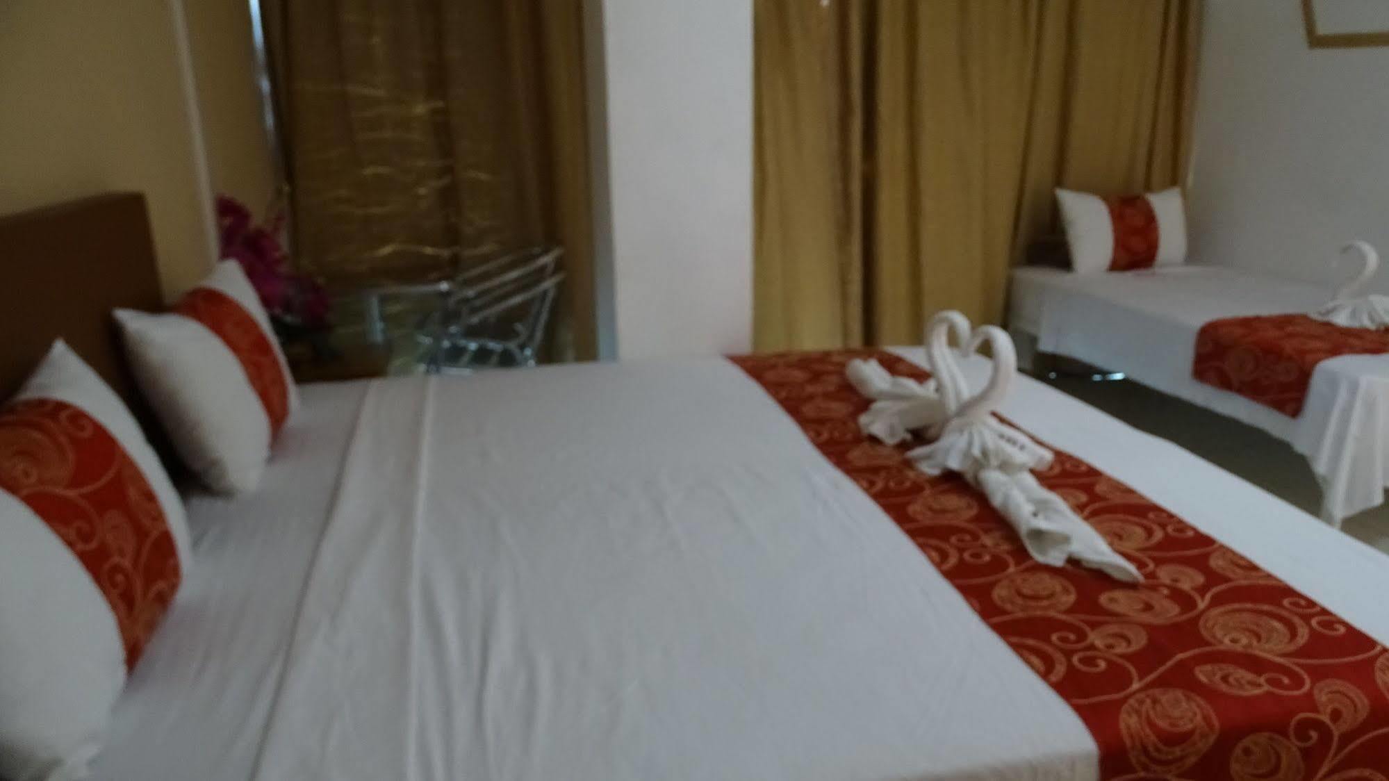Hypertek Hotel Grand-Baie Eksteriør bilde